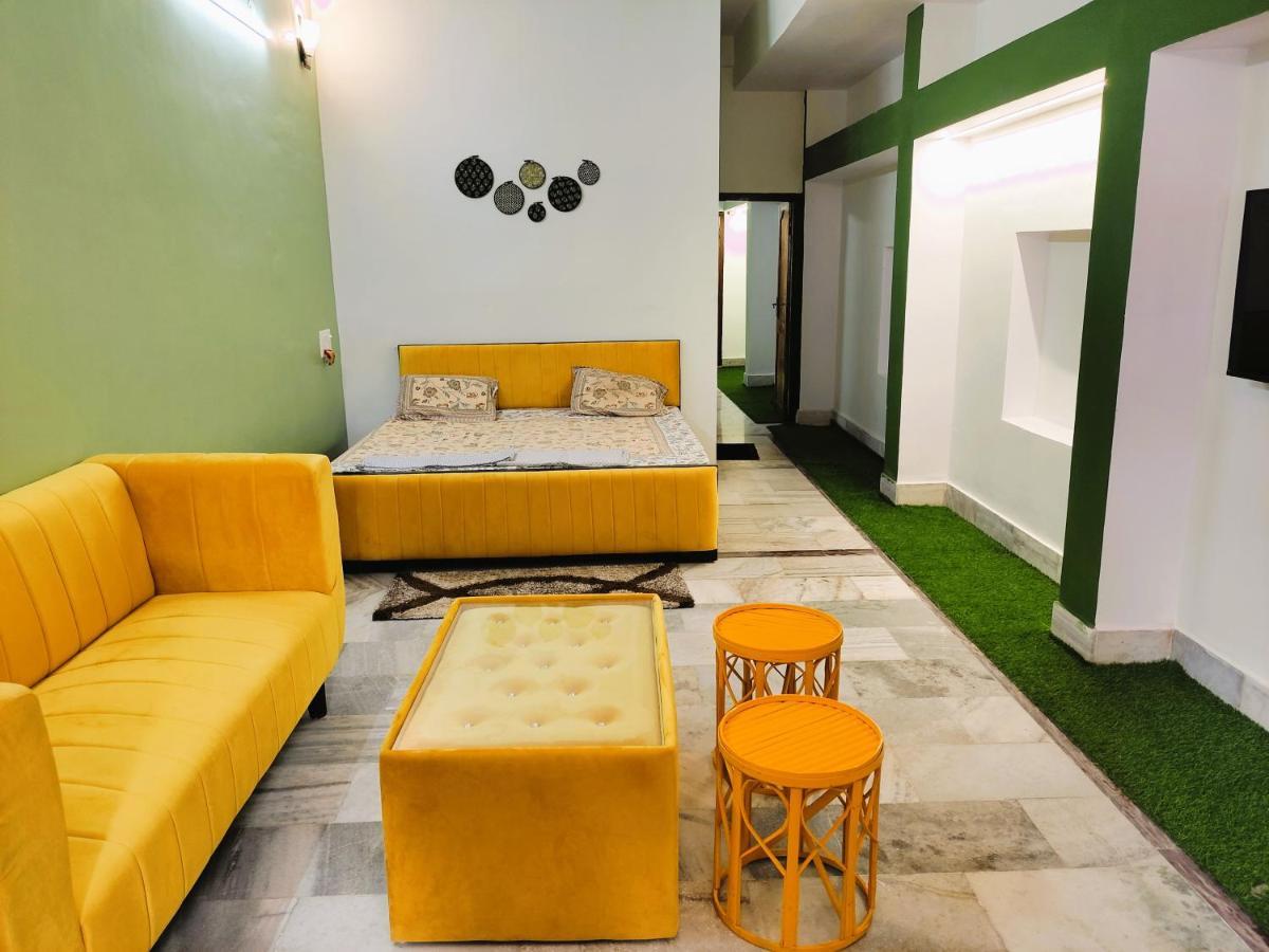 Yellow Homestay - Modern 2Bhk Ac Stay جبلبور المظهر الخارجي الصورة