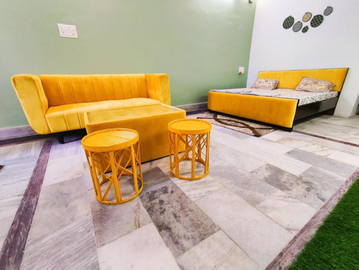 Yellow Homestay - Modern 2Bhk Ac Stay جبلبور المظهر الخارجي الصورة